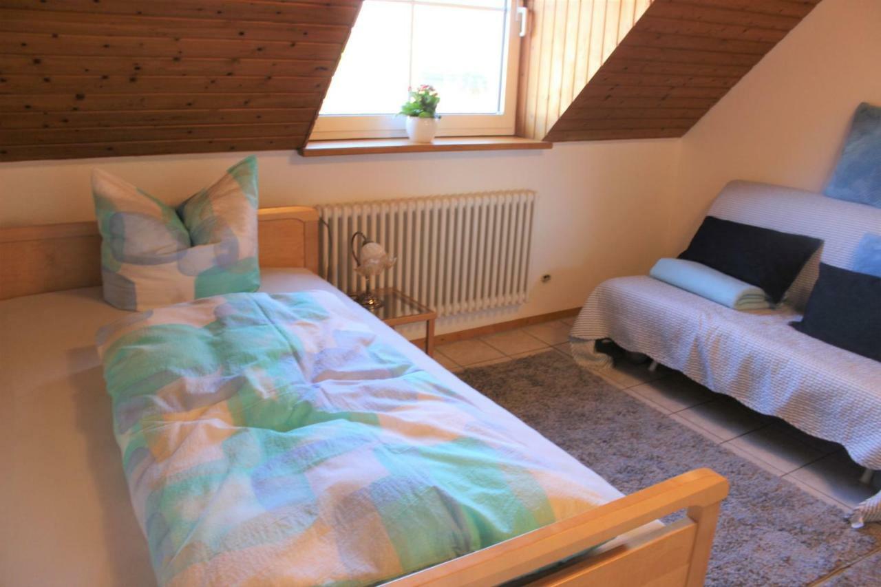 شقة بريساش ام رين  في Gastehaus Thoma المظهر الخارجي الصورة